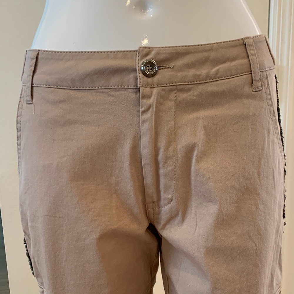 Cropped Cargo Linen Pants with beaded detail - Picture 2 of 10